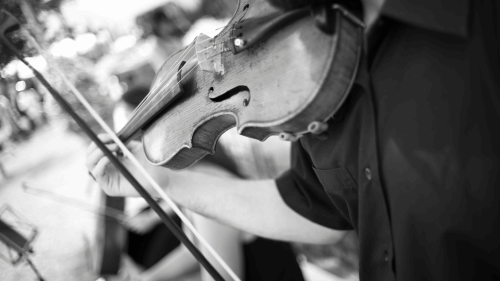 Musique dj groupe orchestre mariage anniversaire animation Marseille Aix en Provence Avignon Alpilles Baux